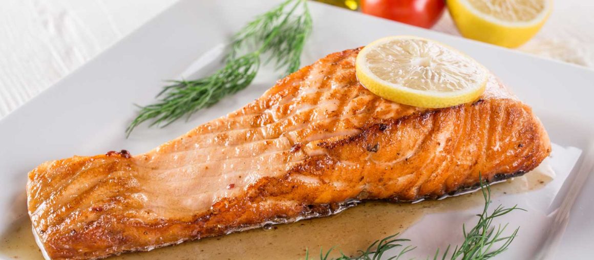 Salmon with dill and lemon marinade