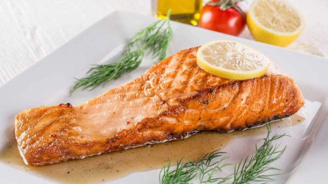 Salmon with dill and lemon marinade